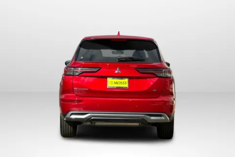 More photos of 2026 Mitsubishi Outlander SE at Mossy Mitsubishi, CA