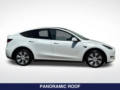 More photos of 2021 Tesla Model Y Long Range at Mossy Mitsubishi, CA