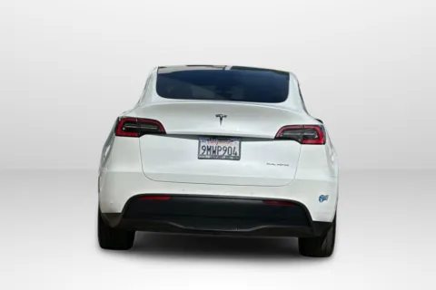 More photos of 2021 Tesla Model Y Long Range at Mossy Mitsubishi, CA
