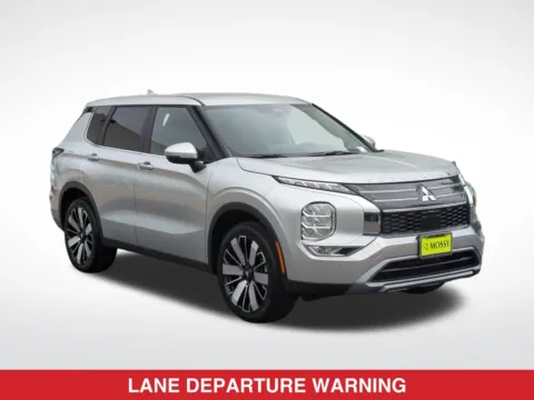 Photos of 2026 Mitsubishi Outlander SE for sale in Escondido, CA at Mossy Mitsubishi
