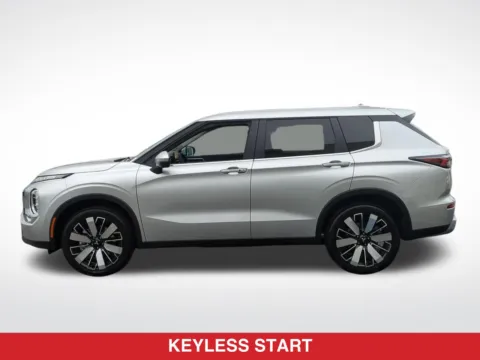 More photos of 2026 Mitsubishi Outlander SE at Mossy Mitsubishi, CA