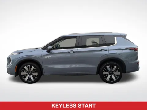 More photos of 2026 Mitsubishi Outlander PHEV SEL at Mossy Mitsubishi, CA