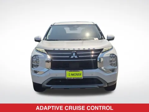 More photos of 2026 Mitsubishi Outlander PHEV SE at Mossy Mitsubishi, CA