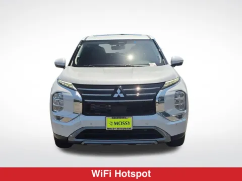 More photos of 2026 Mitsubishi Outlander SE at Mossy Mitsubishi, CA