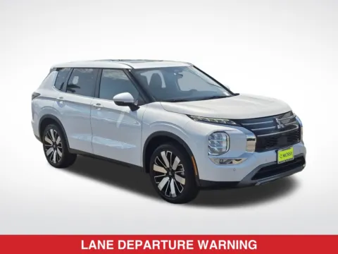 Photos of 2026 Mitsubishi Outlander SE for sale in Escondido, CA at Mossy Mitsubishi