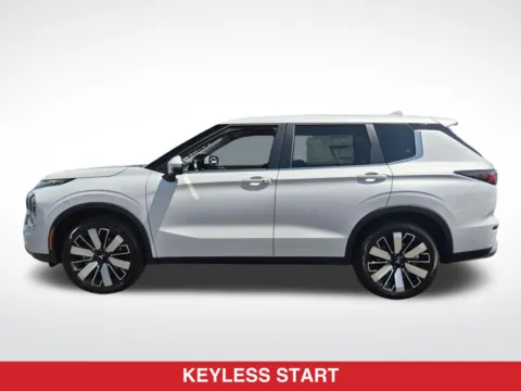 More photos of 2026 Mitsubishi Outlander SE at Mossy Mitsubishi, CA