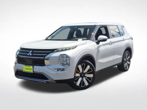 White 2026 Mitsubishi Outlander SE for sale in Escondido, CA