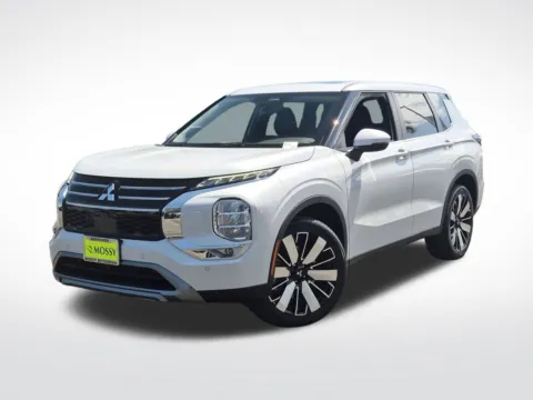 White 2026 Mitsubishi Outlander SE for sale in Escondido, CA