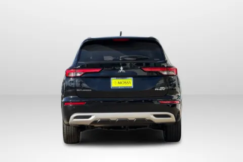 More photos of 2025 Mitsubishi Outlander PHEV SEL at Mossy Mitsubishi, CA