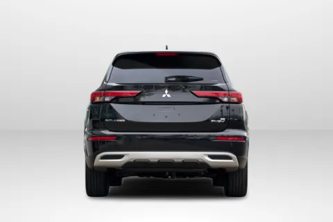 More photos of 2025 Mitsubishi Outlander PHEV SE at Mossy Mitsubishi, CA