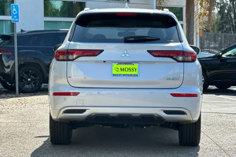 More photos of 2025 Mitsubishi Outlander PHEV SEL at Mossy Mitsubishi, CA