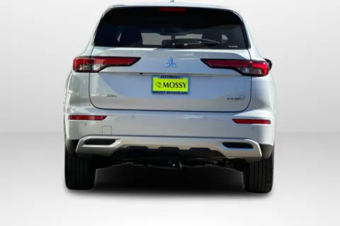 More photos of 2025 Mitsubishi Outlander PHEV SE at Mossy Mitsubishi, CA