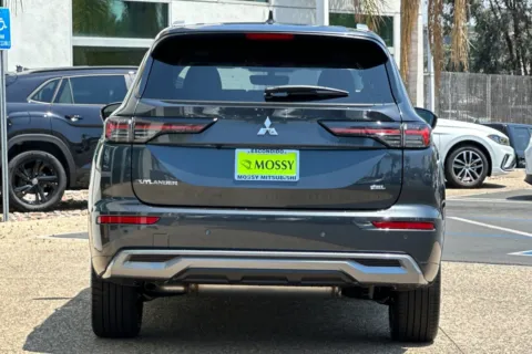 More photos of 2025 Mitsubishi Outlander SEL at Mossy Mitsubishi, CA