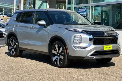 Photos of 2025 Mitsubishi Outlander SE for sale in Escondido, CA at Mossy Mitsubishi