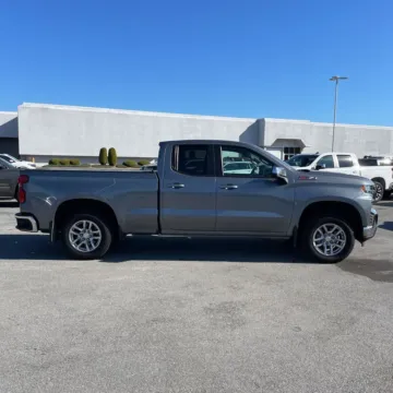 More photos of 2020 CHEVROLET SILVERADO 1500 LT at Mr. Care Auto, IN