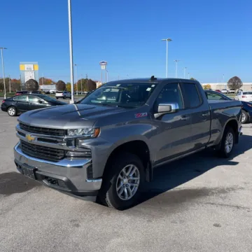 Gray 2020 CHEVROLET SILVERADO 1500 LT for sale in Camby, IN
