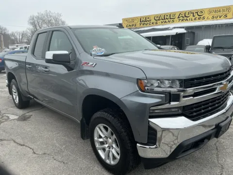 Gray 2020 CHEVROLET SILVERADO 1500 LT for sale in Camby, IN