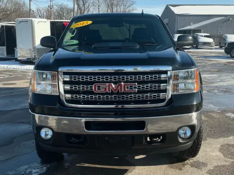 Black 2013 GMC SIERRA 2500 SLT for sale in Camby, IN