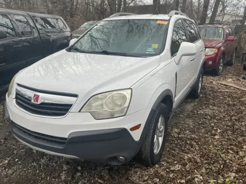 White 2008 SATURN VUE XE for sale in Camby, IN