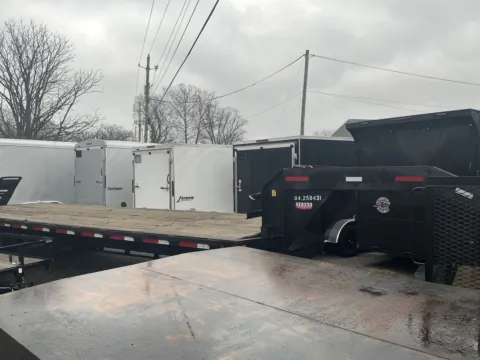 Another view of 2007 EAST GOOSENECK TRAILER for sale in Camby, IN at Mr. Care Auto