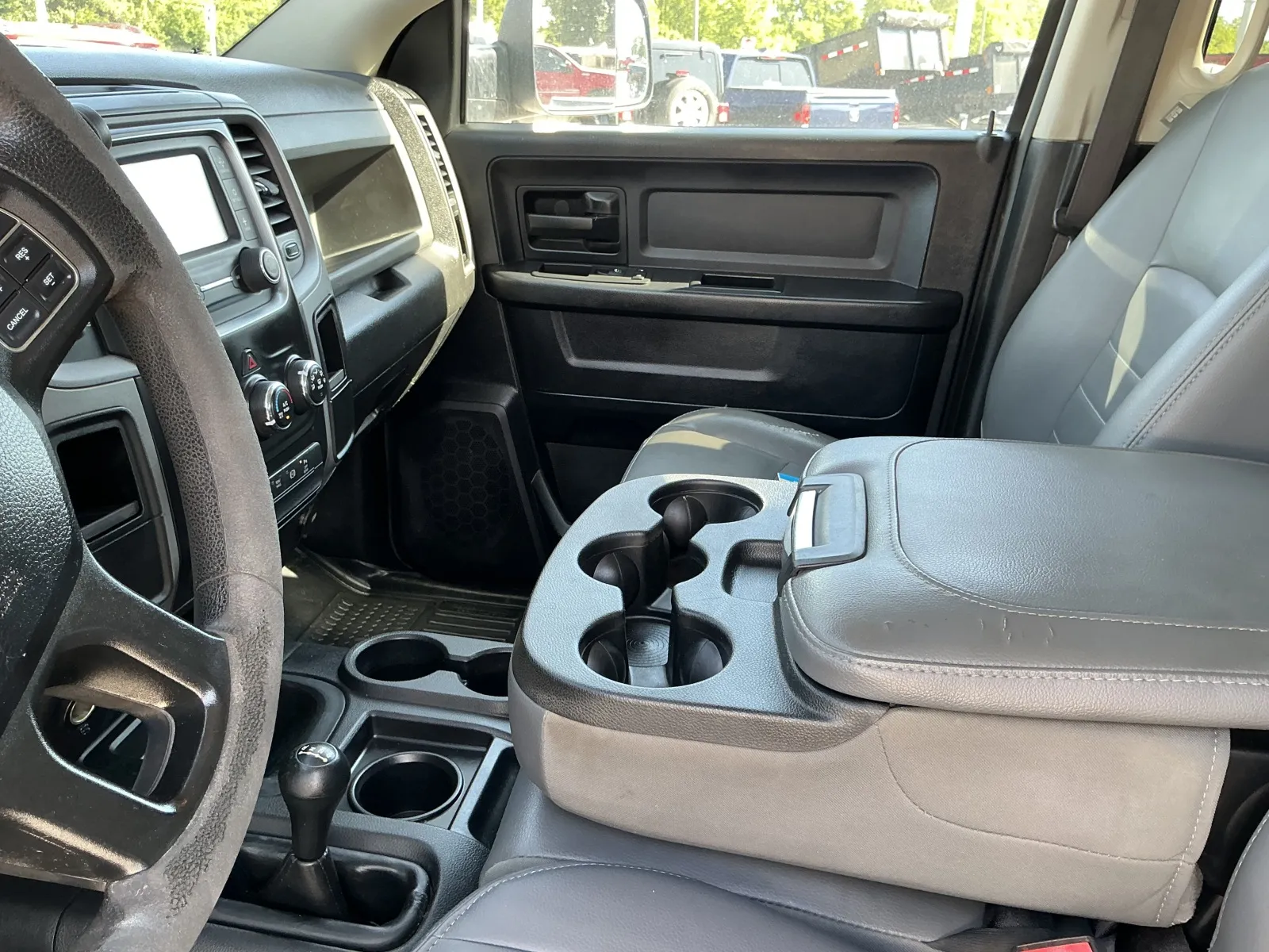 2016 RAM Ram 2500 Pickup Tradesman - Photo 32