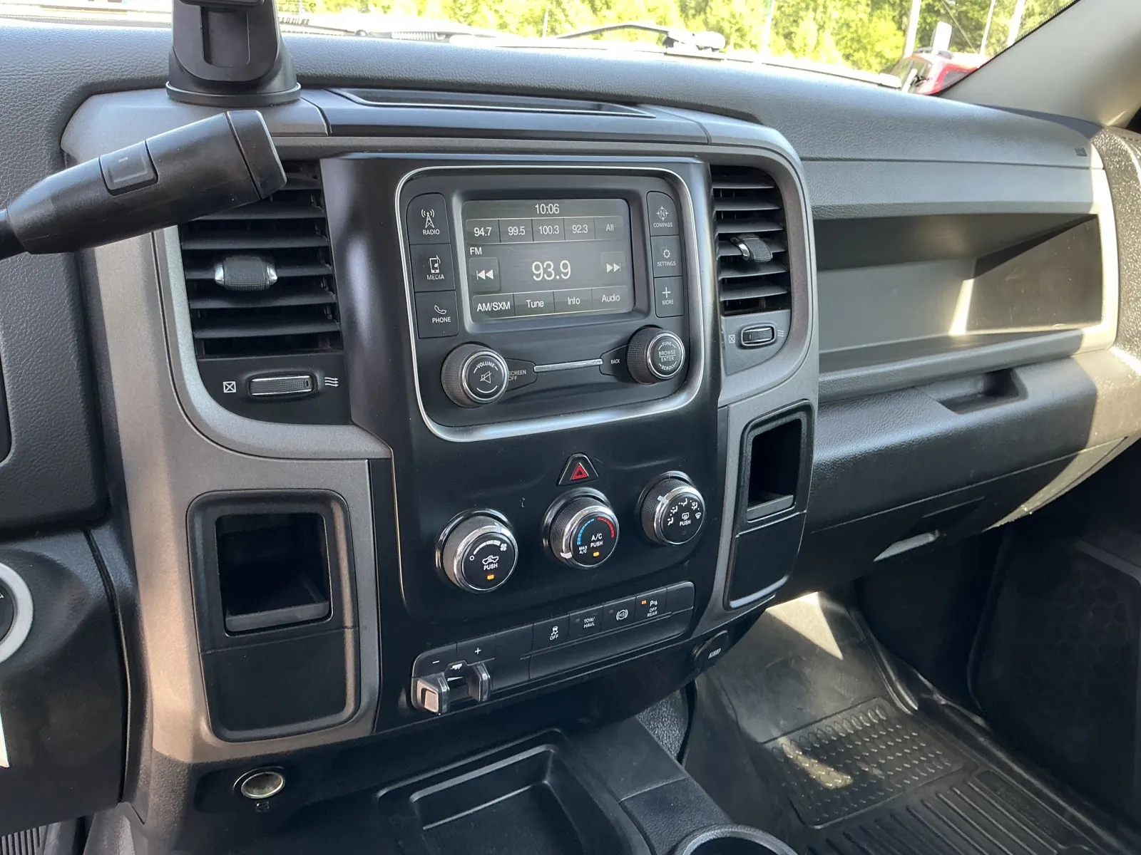 2016 RAM Ram 2500 Pickup Tradesman - Photo 29