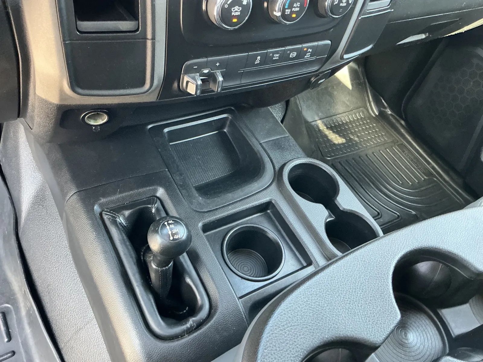 2016 RAM Ram 2500 Pickup Tradesman - Photo 30