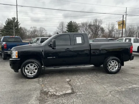 More photos of 2012 CHEVROLET SILVERADO 2500 HEAVY DUTY LT at Mr. Care Auto, IN