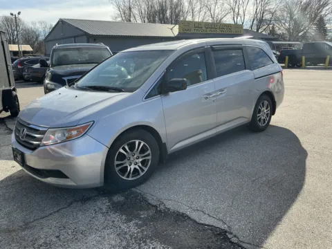 Silver 2013 HONDA ODYSSEY EXL for sale in Camby, IN