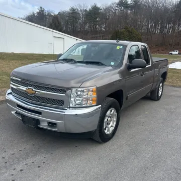 Brown 2013 CHEVROLET SILVERADO 1500 LT for sale in Camby, IN