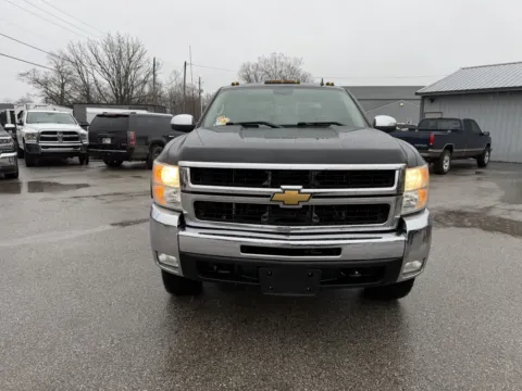 More photos of 2010 CHEVROLET SILVERADO 2500 HEAVY DUTY LT at Mr. Care Auto, IN