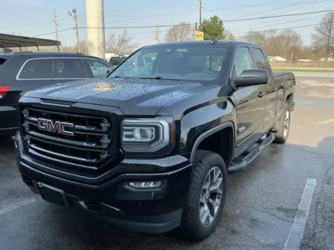 Black 2017 GMC SIERRA 1500 SLT for sale in Camby, IN