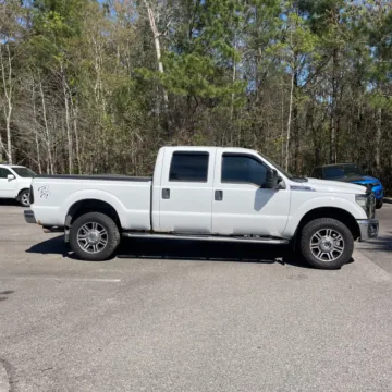 More photos of 2016 FORD F250 SUPER DUTY at Mr. Care Auto, IN