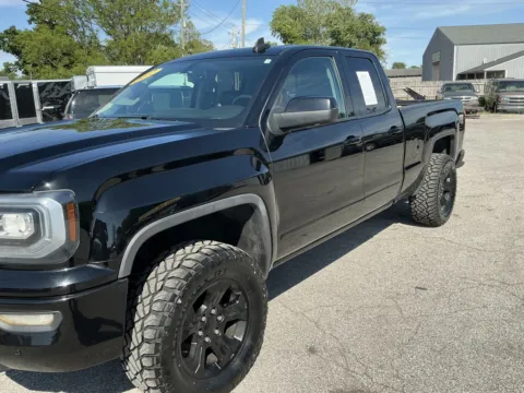 More photos of 2017 GMC SIERRA 1500 SLT at Mr. Care Auto, IN
