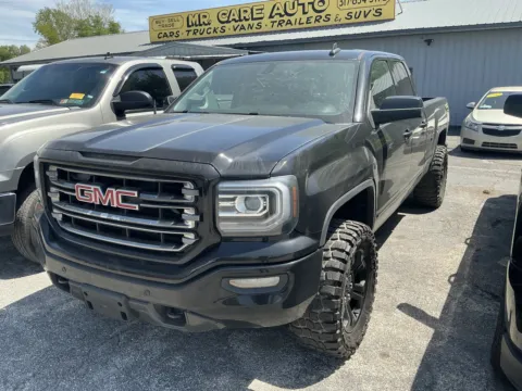 Black 2017 GMC SIERRA 1500 SLT for sale in Camby, IN