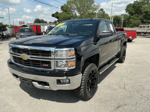 More photos of 2015 CHEVROLET SILVERADO 1500 LT at Mr. Care Auto, IN