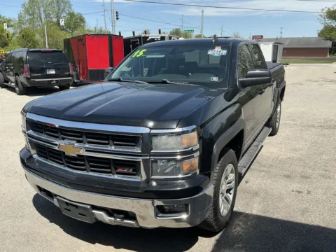Black 2015 CHEVROLET SILVERADO 1500 LT for sale in Camby, IN