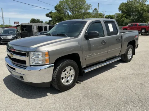 More photos of 2012 CHEVROLET SILVERADO 1500 LT at Mr. Care Auto, IN