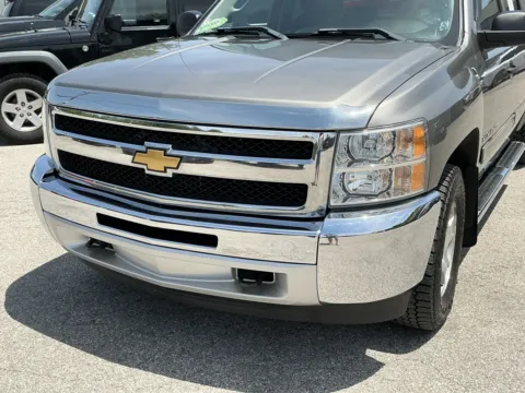 More photos of 2012 CHEVROLET SILVERADO 1500 LT at Mr. Care Auto, IN