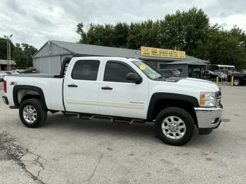 Photos of 2014 CHEVROLET SILVERADO 2500 HEAVY DUTY LT for sale in Camby, IN at Mr. Care Auto