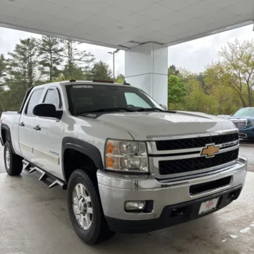 Another view of 2014 CHEVROLET SILVERADO 2500 HEAVY DUTY LT for sale in Camby, IN at Mr. Care Auto