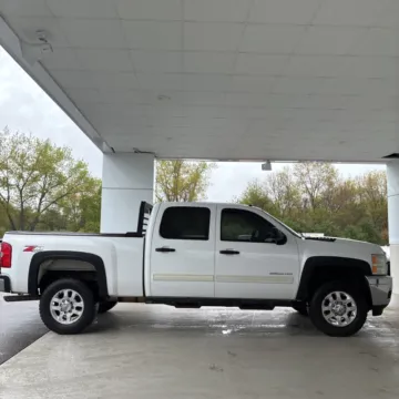 Photos of 2014 CHEVROLET SILVERADO 2500 HEAVY DUTY LT for sale in Camby, IN at Mr. Care Auto