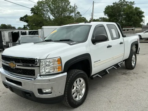 More photos of 2014 CHEVROLET SILVERADO 2500 HEAVY DUTY LT at Mr. Care Auto, IN