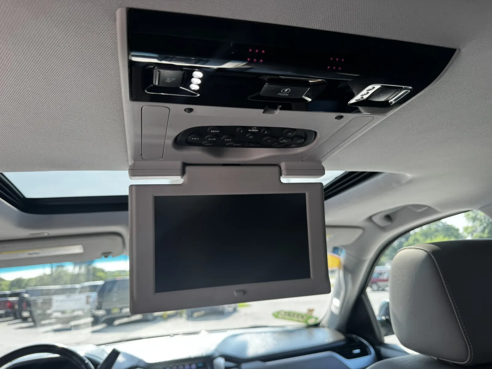 2018 Chevrolet Tahoe LT - Photo 37