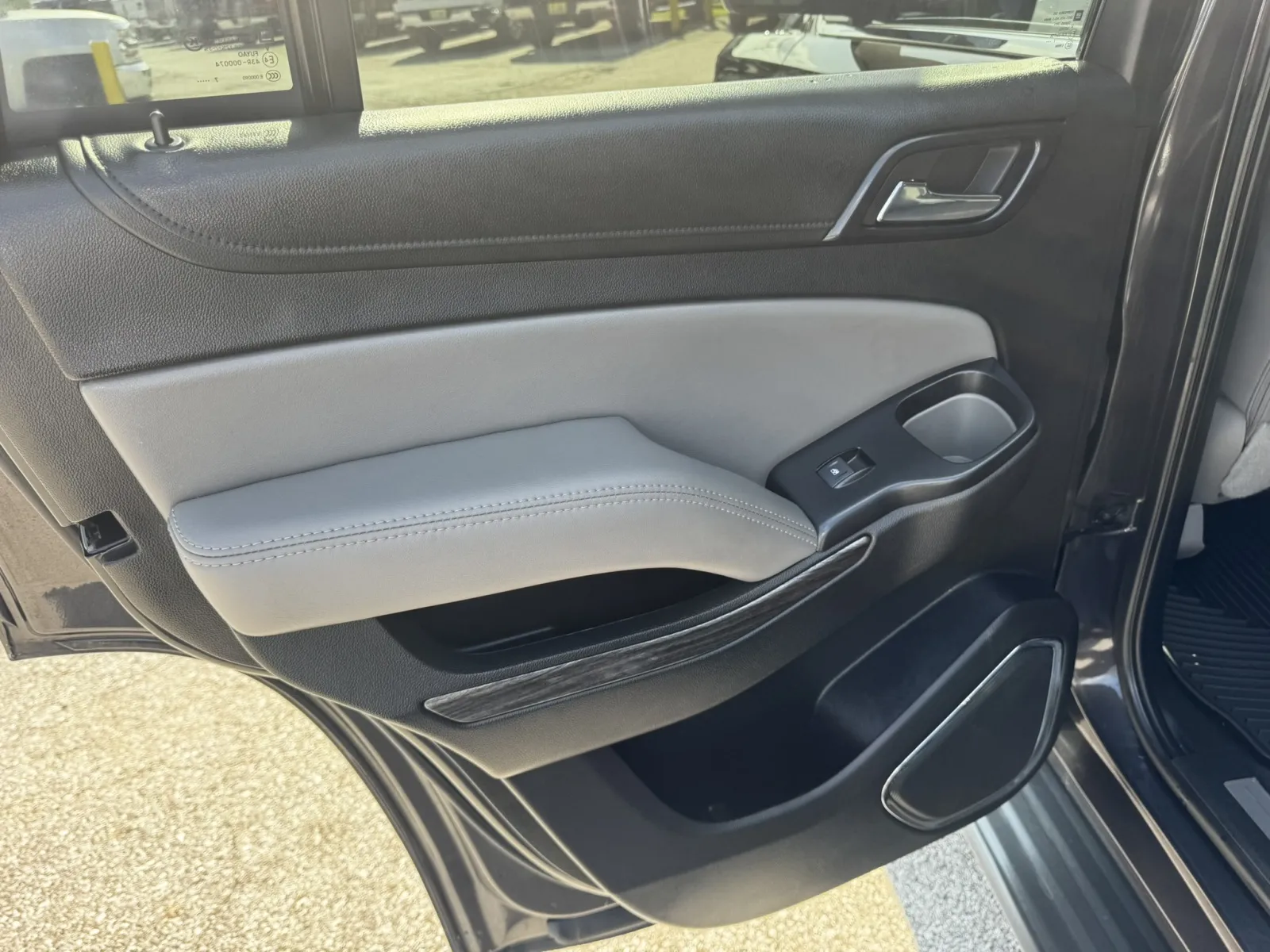 2018 Chevrolet Tahoe LT - Photo 32