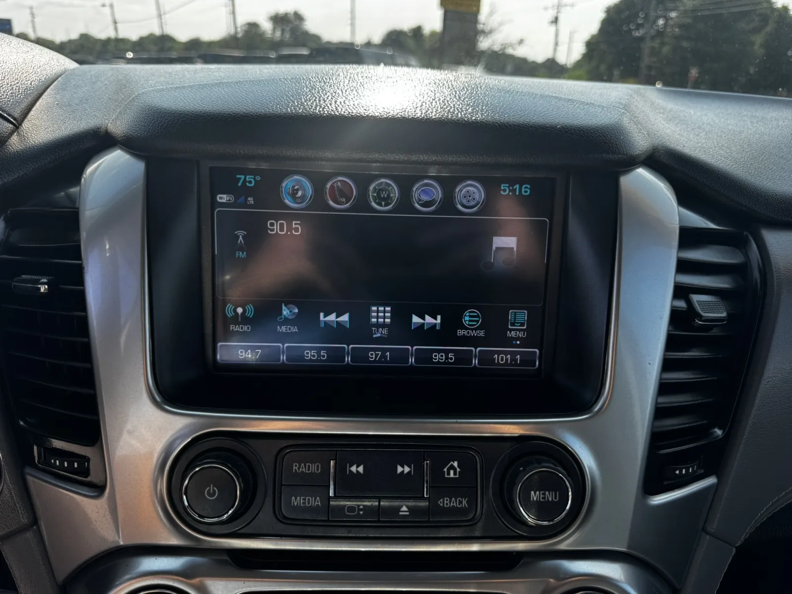 2018 Chevrolet Tahoe LT - Photo 25