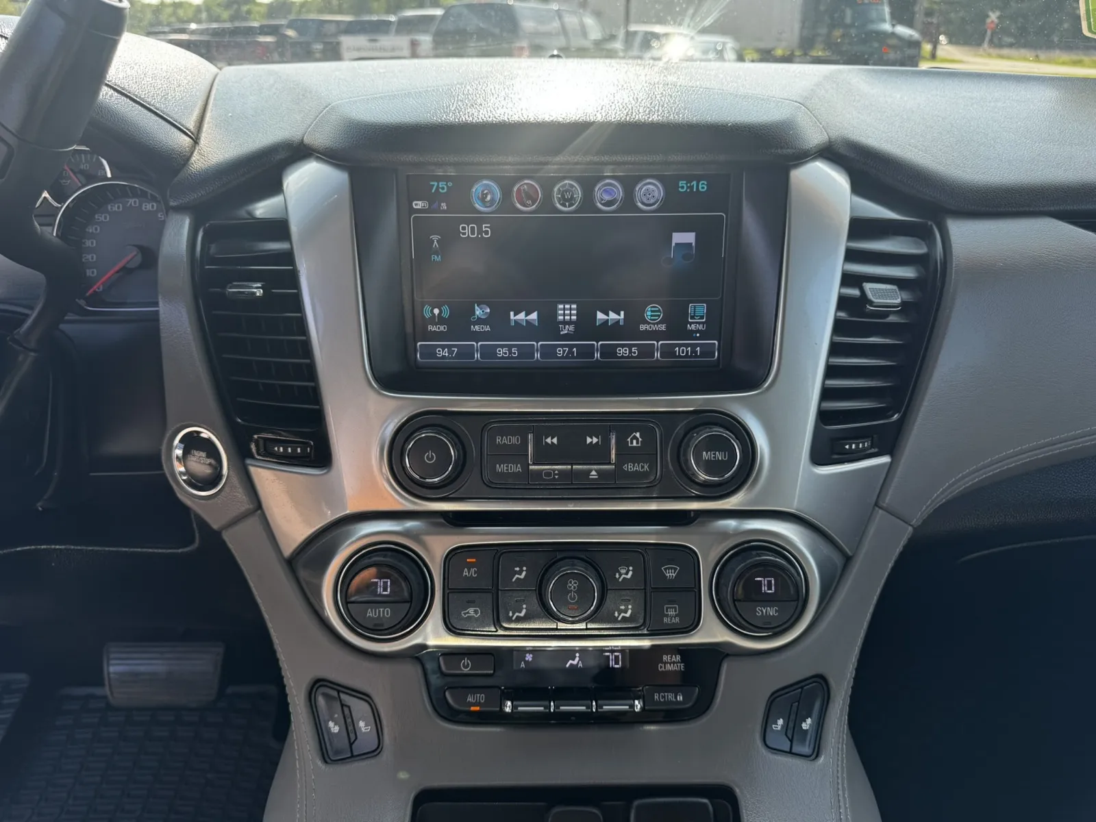 2018 Chevrolet Tahoe LT - Photo 24