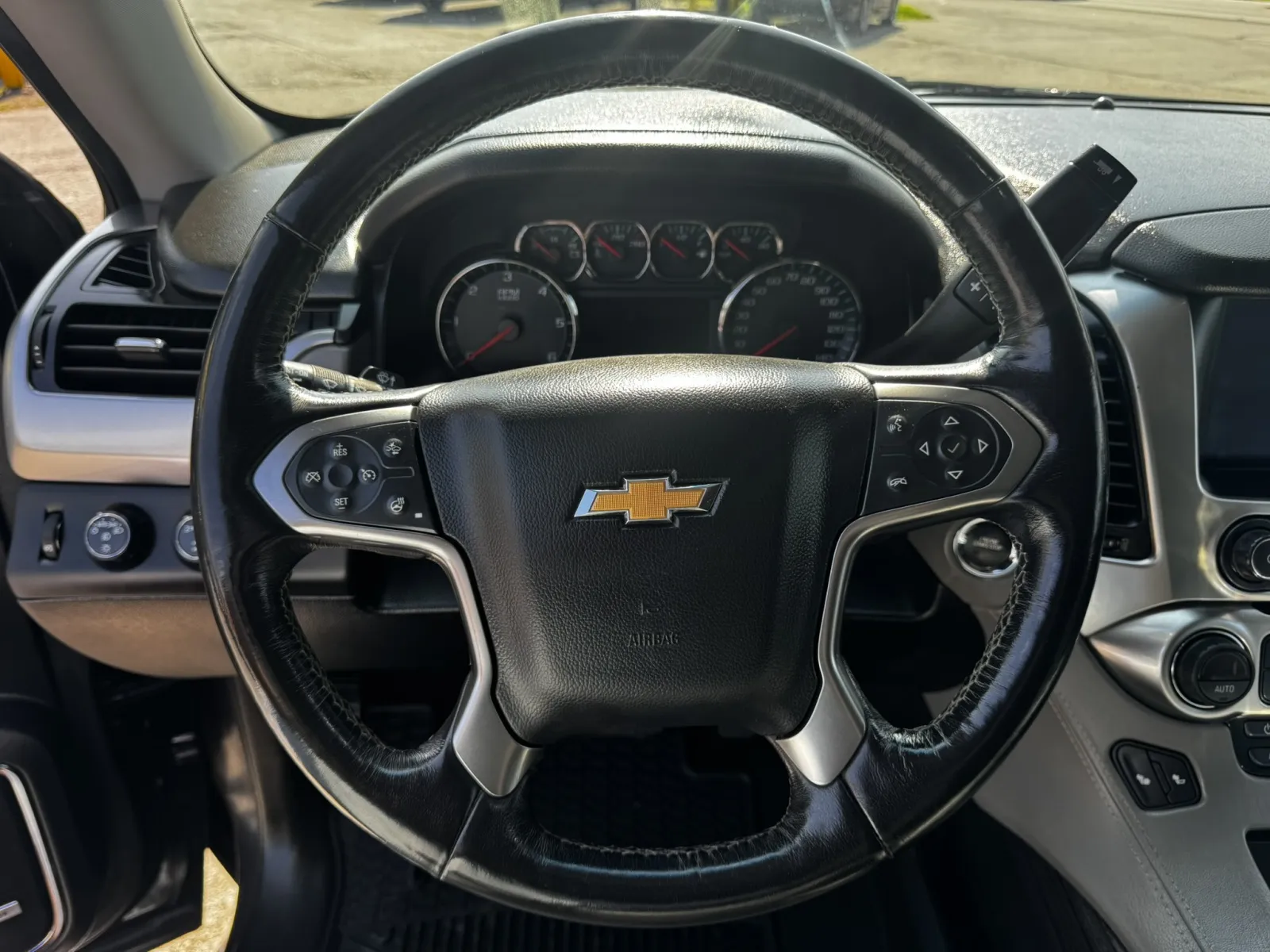 2018 Chevrolet Tahoe LT - Photo 19