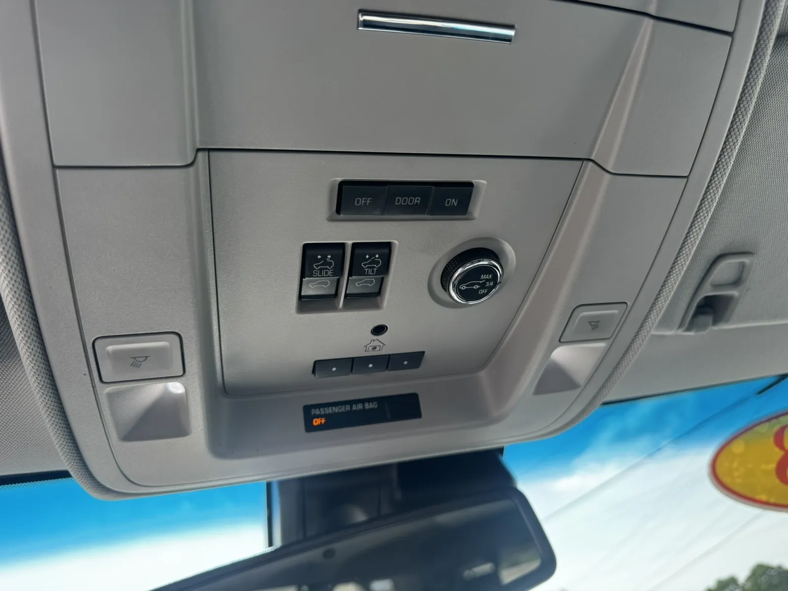 2018 Chevrolet Tahoe LT - Photo 29