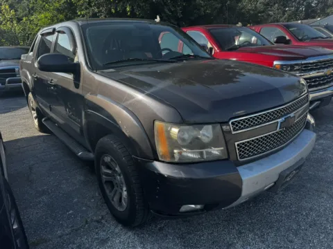 Gray 2010 CHEVROLET AVALANCHE LT for sale in Camby, IN